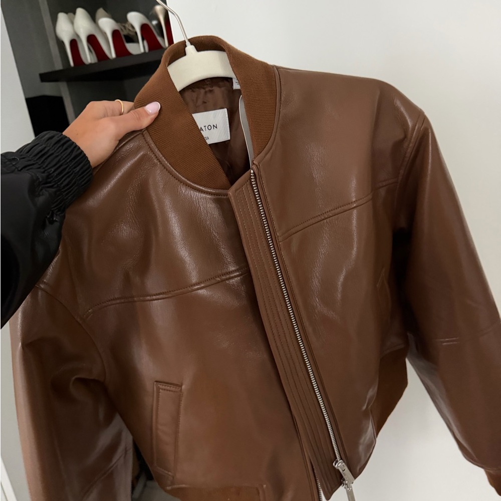 Aritzia Babaton Synergy Bomber - NWT